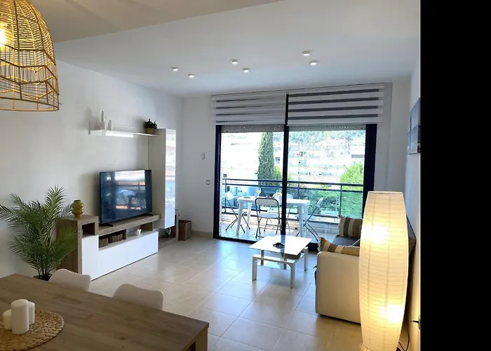 Near Tossa 2 * 滨海托萨